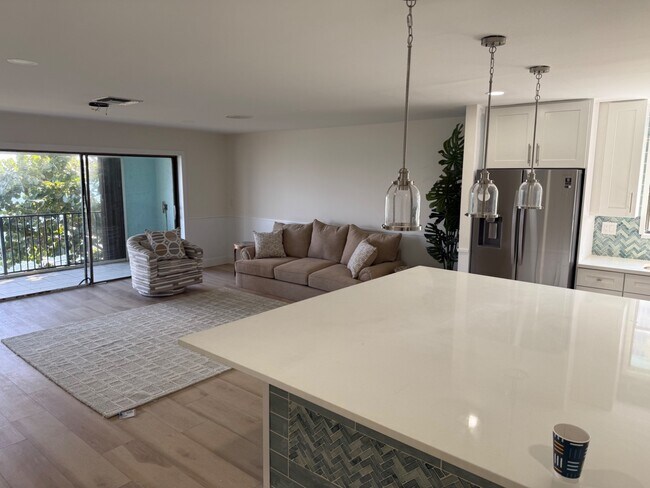 Photo - 360 Wilma Cir