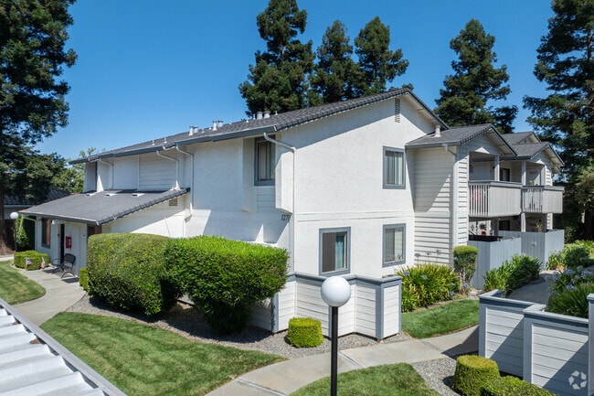 Photo - Dixon Manor Apartments