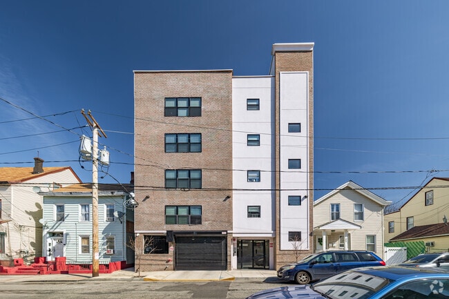 Photo - 135 Beech St