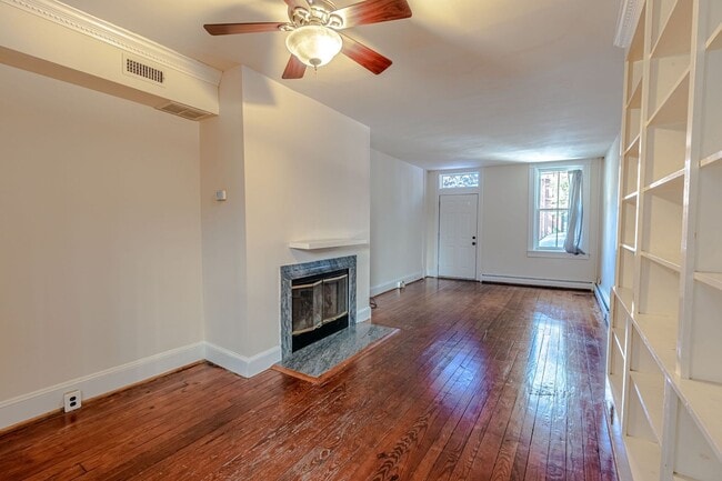 Photo - 833 S Bond St