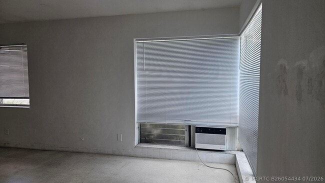 Photo - 2734 NE 32nd St Unit 1