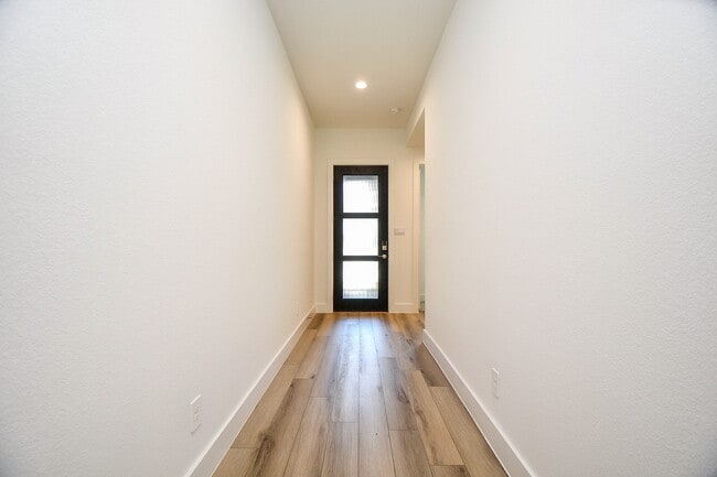 Photo - 215 Springfield Terrace Dr