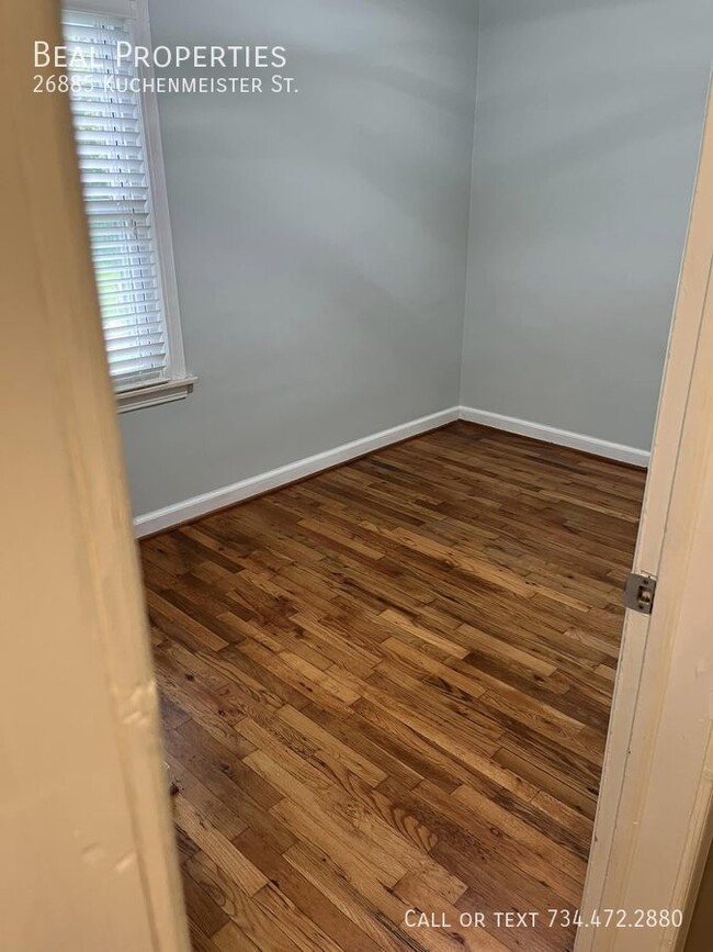 Photo - 26885 Kuchenmeister St