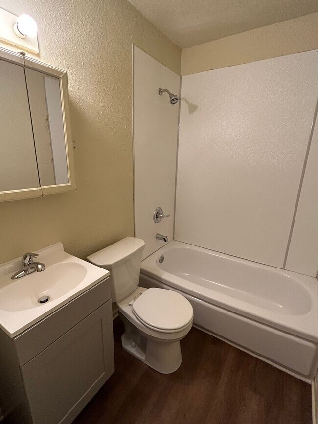 Photo - 3437 SW Brendan Ave Unidad 1