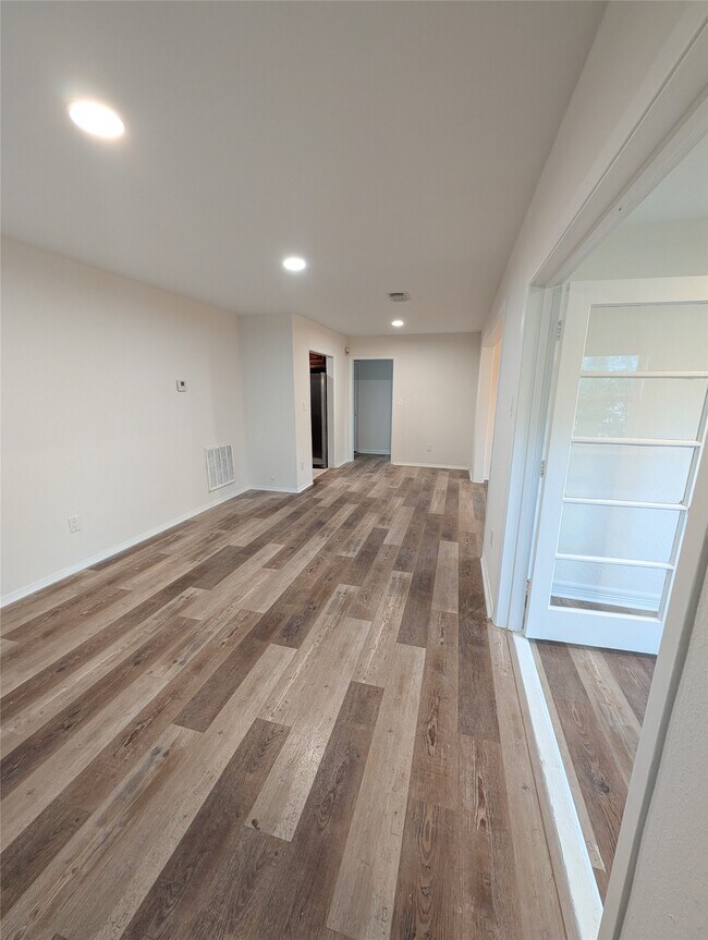 Photo - 4110 Ella Blvd