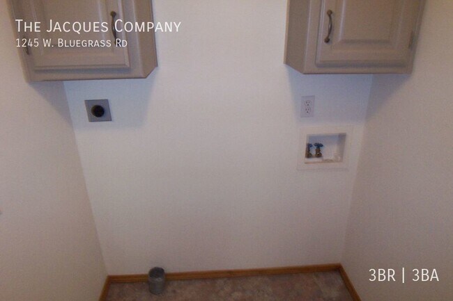 Photo - 1245 Bluegrass Rd