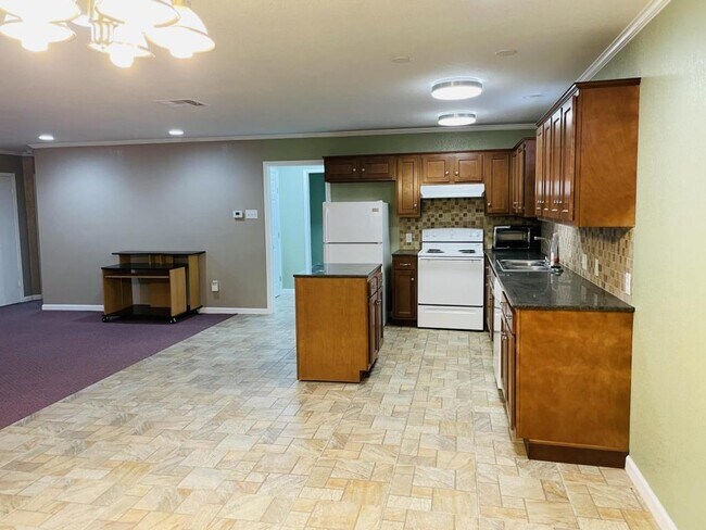 Photo - 306 N Davis St