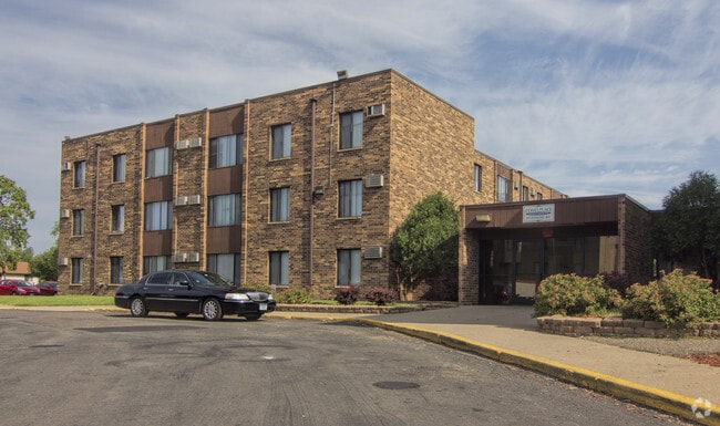 Photo - Como Place Apartments