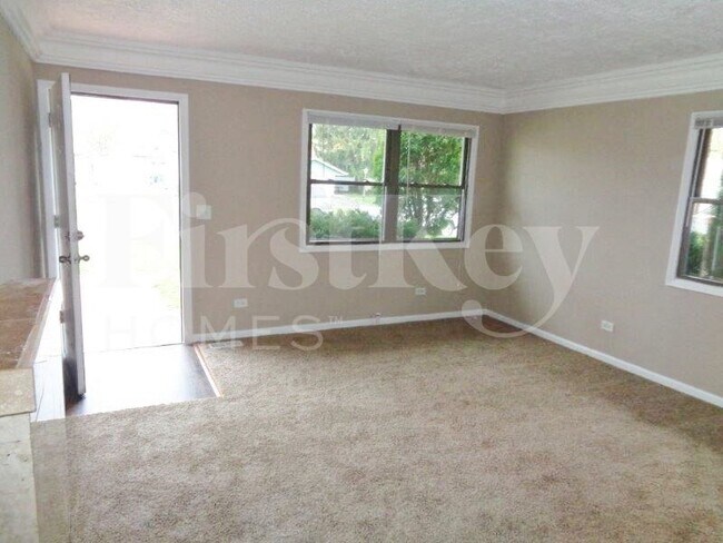 Photo - 2337 121st St