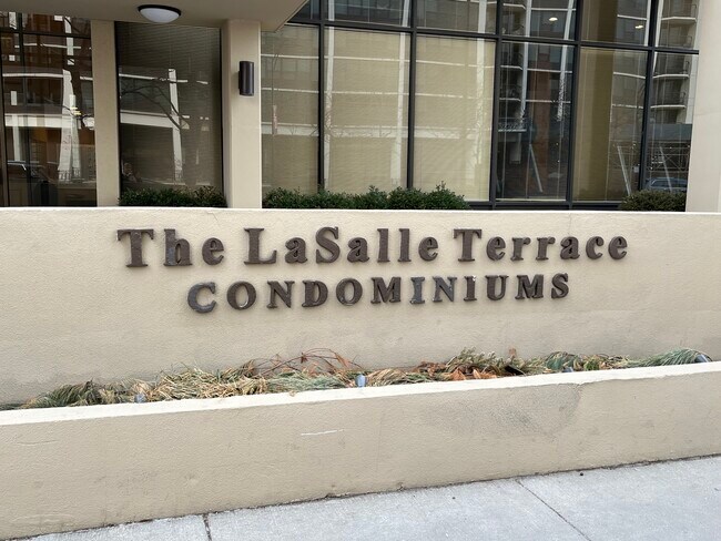 Photo - 1540 N La Salle Dr Unit 607