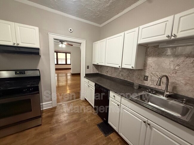 Photo - 1803 N 4th St