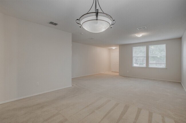 Photo - 1961 Lariat Dr