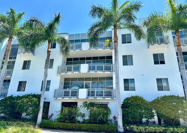 Photo - 335 SE 6th Ave Unidad 210