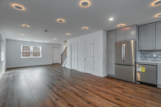 Photo - 79 Towers St Unit Apt.#2