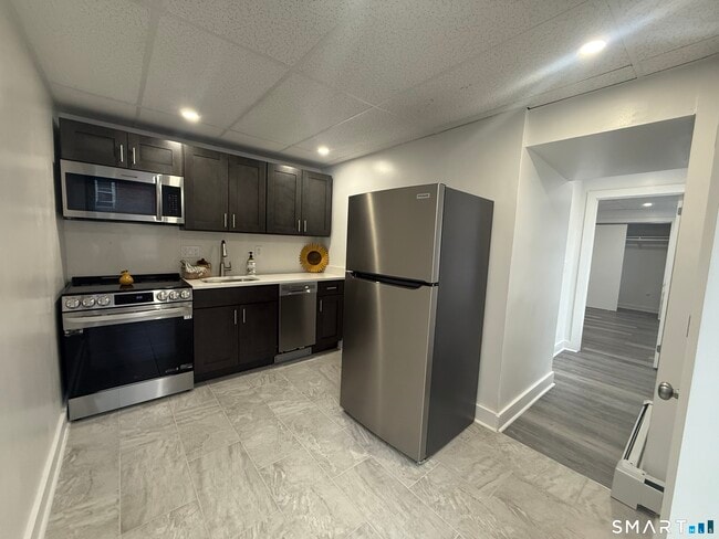 Building Photo - 156 Garfield Ave