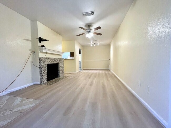 Photo - 752 Memorial Mews St Unit D