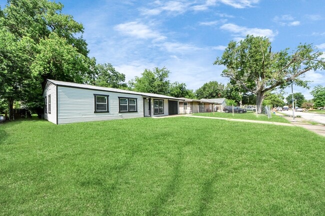 Photo - 5738 Kenilwood Dr