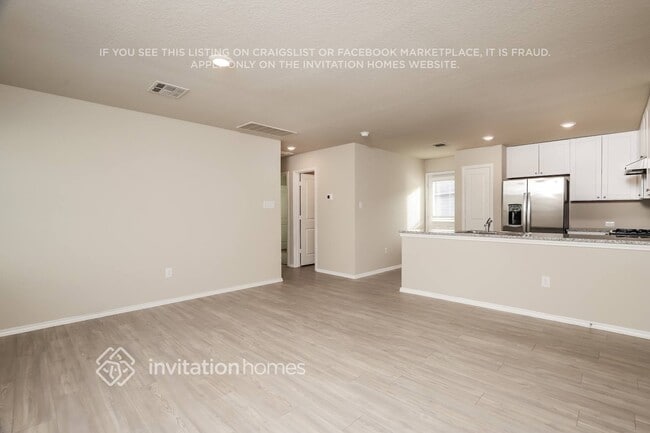 Photo - 13715 Bucket Way