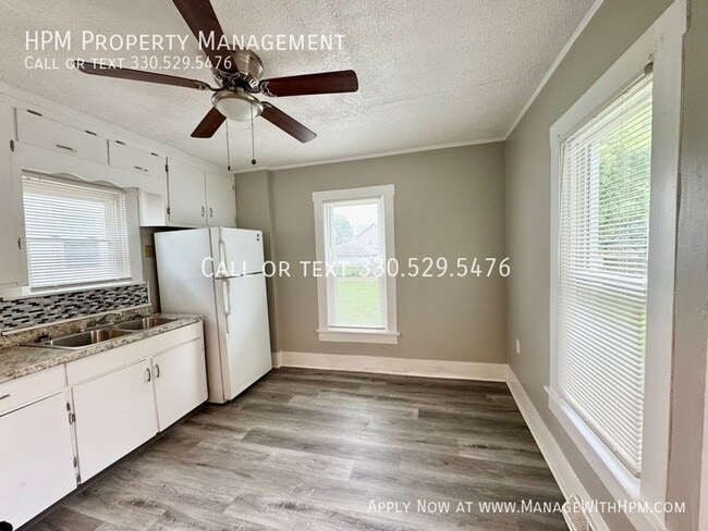 Photo - 2822 4th St NW