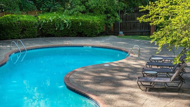 Photo - Woodshire Duplexes & Townhomes Unit 127WM