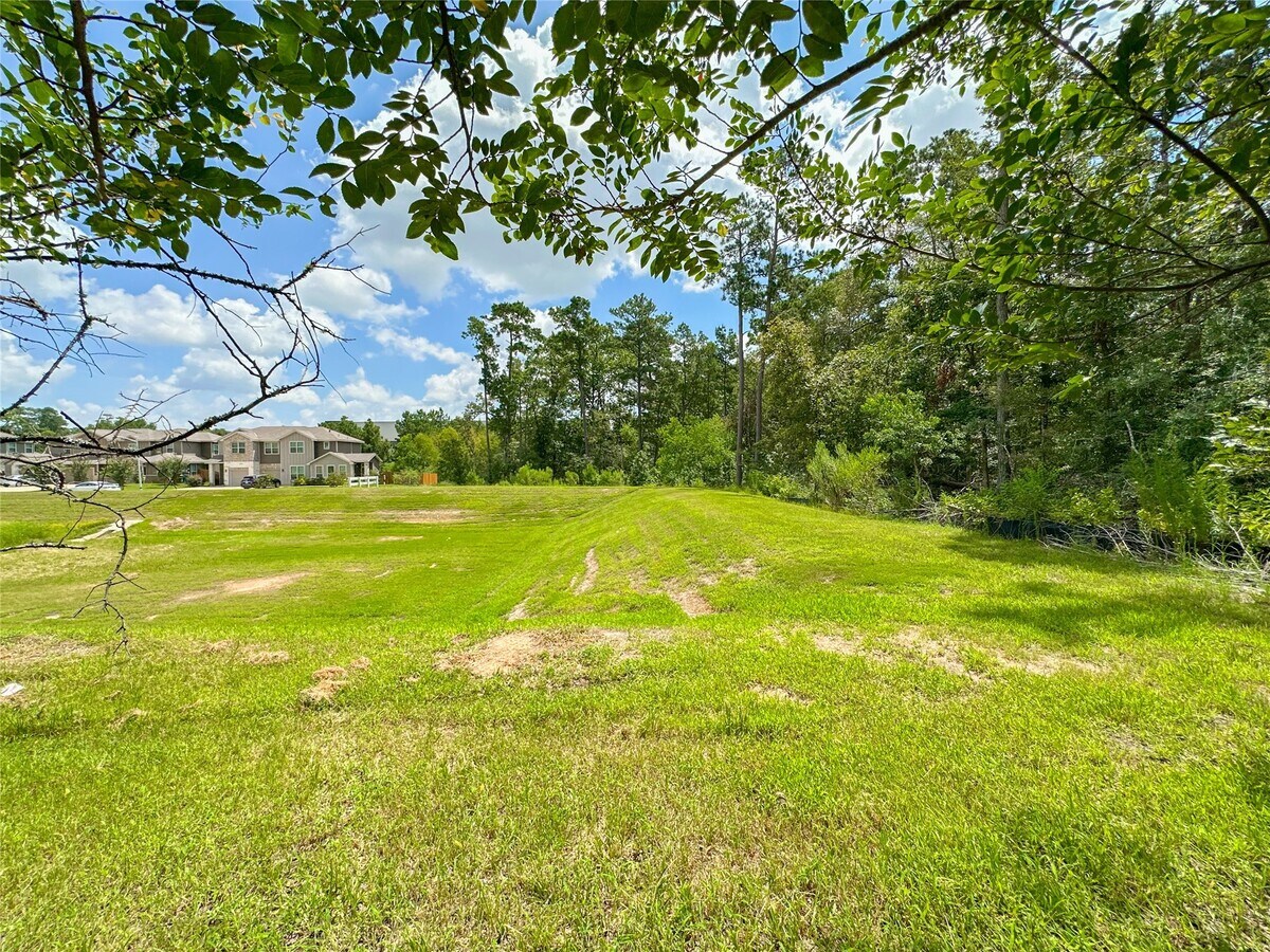 Photo - 105 Camelot Pl Ct