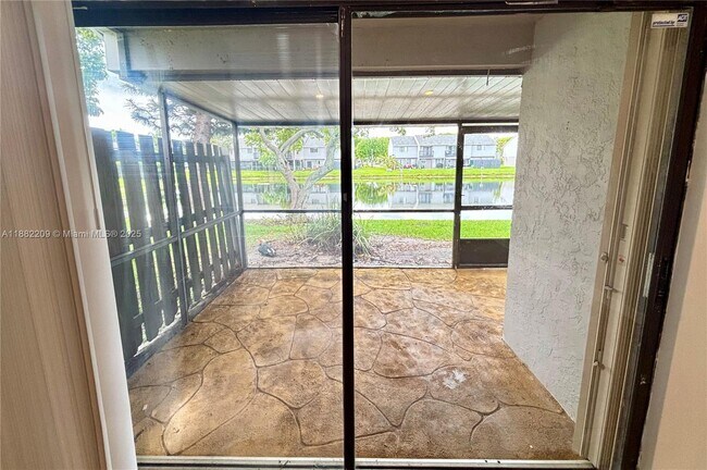 Photo - 4805 Pier Dr