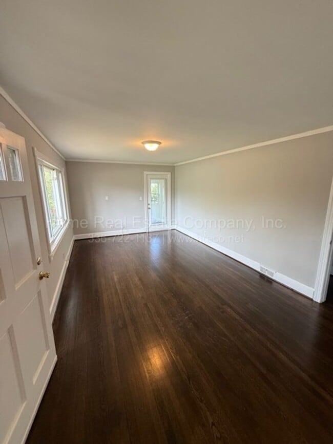 Building Photo - 1125 Bolton St