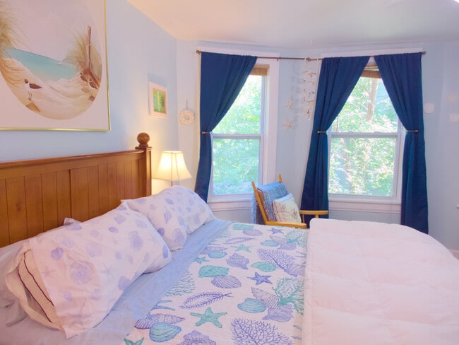 Photo - 1831 Oxford Ave SW