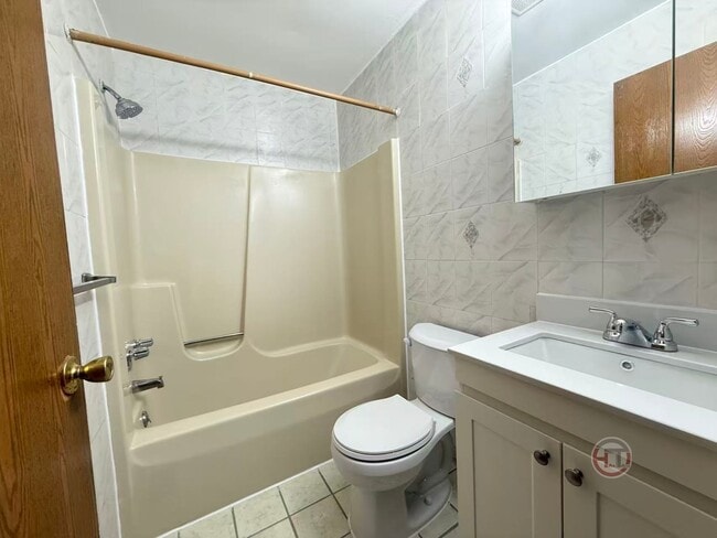 Photo - 2043 Hermany Ave