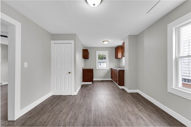 Photo - 19601 Raymond St