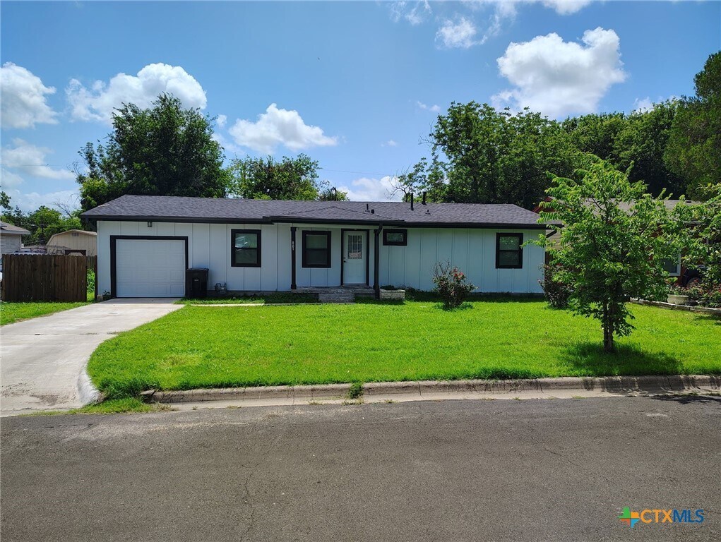Photo - 805 S 32nd St House