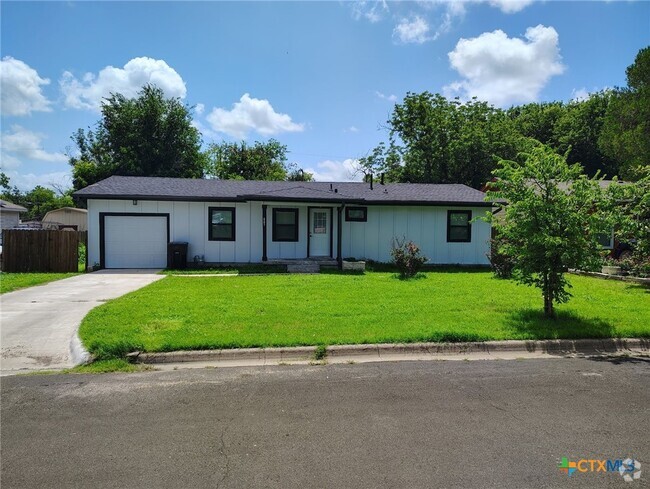 Building Photo - 805 S 32nd St Rental