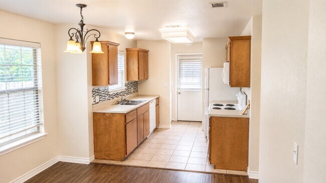 114 Sendero Dr