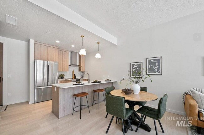 Photo - Stylish 1 Bed, 1 Bath Main-Level Condo in ...