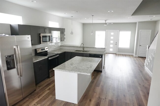 Photo - 5036 Van Fleet St