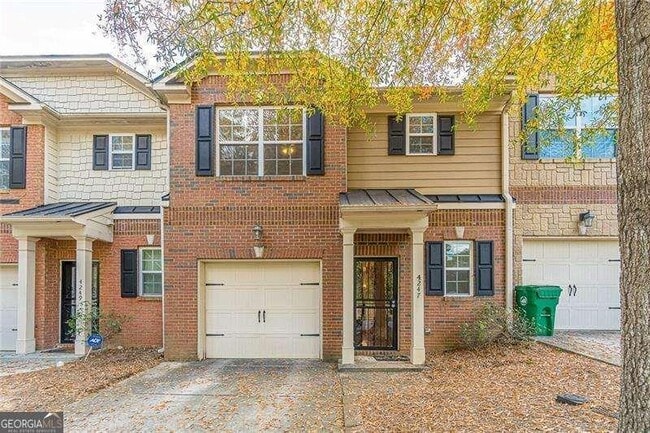 Photo - 4247 Youngstown Cir