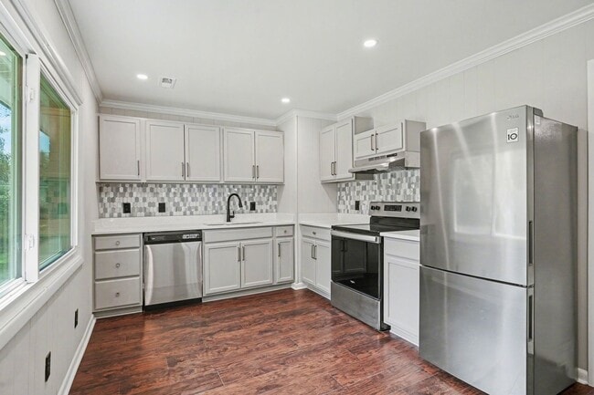 Photo - Updated 3 Bedroom Home Convenient to Downtown Raleigh