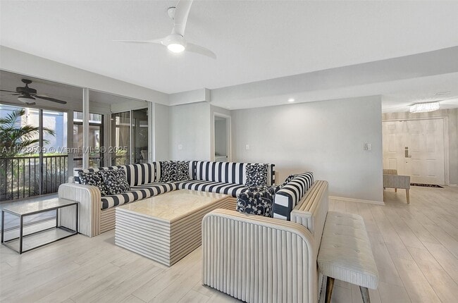 Photo - 7613 Cinebar Dr Unit 32-L