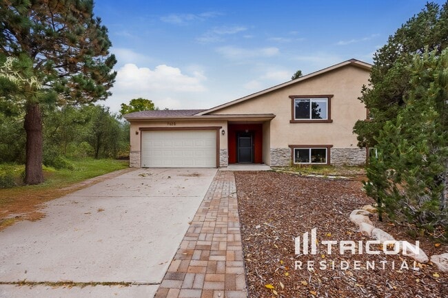 Building Photo - 7623 Safari Cir
