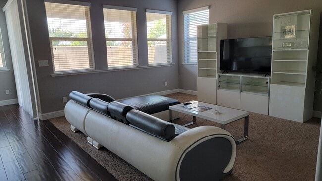 Photo - 1739 E Autumn Sage Ave