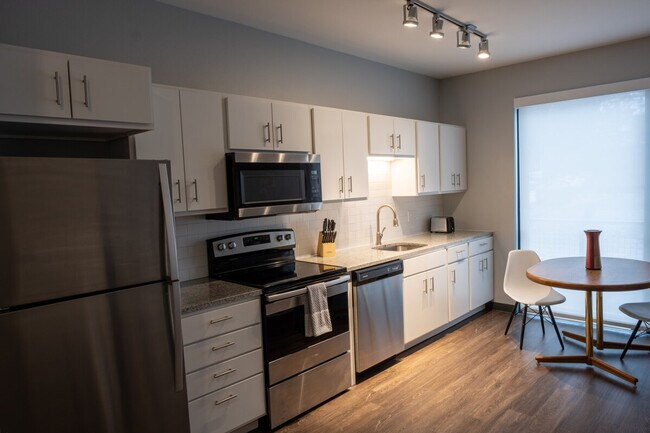 Photo - 2301 Ingersoll Ave Unit SI ID1036744P