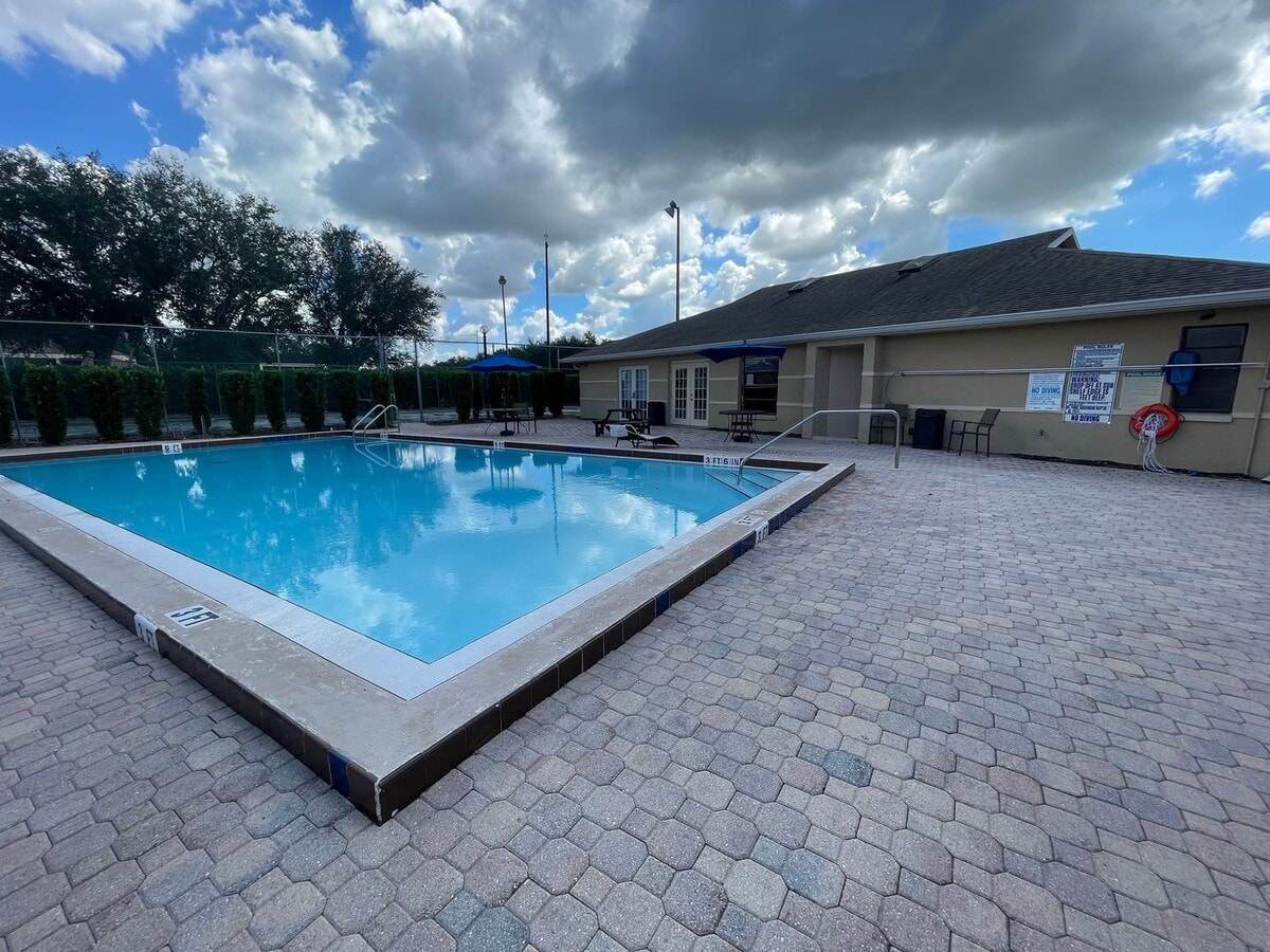ANNUAL RENTAL - 1 BED / 1 BATH CONDO AT M... - ANNUAL RENTAL -  1 BED / 1 BATH CONDO AT M...
