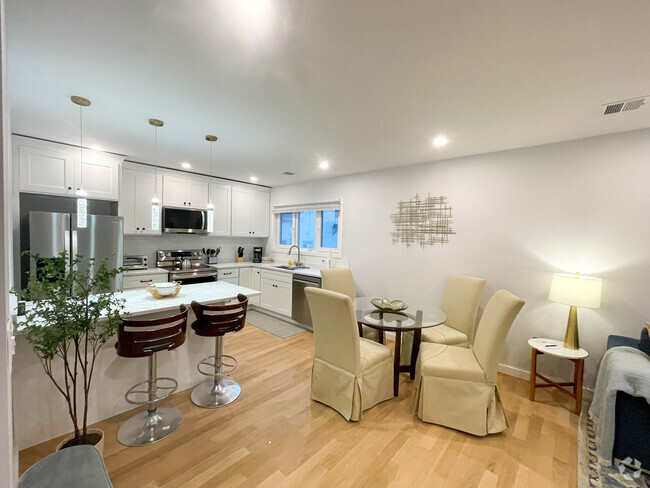 Building Photo - 75 Thorndike St Unit 2T Rental
