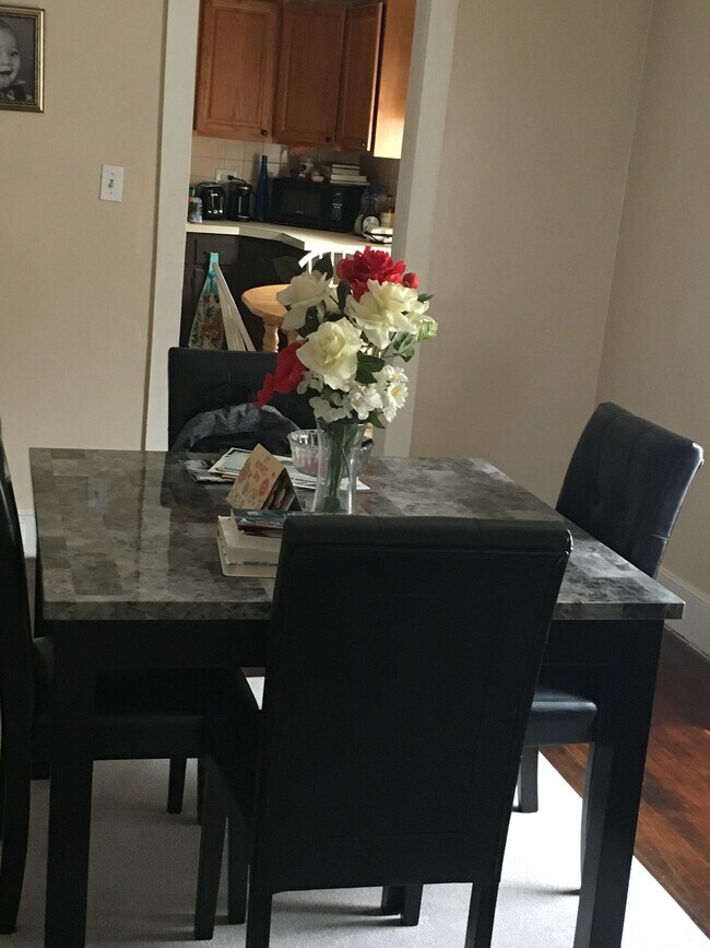 Dinning room - 57 Ackley Ave Unidad 1