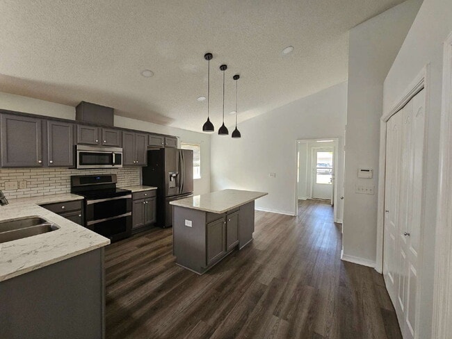 Photo - "Charming 3-Bedroom Gem with 2 Baths and 1,715 Sq Ft in Pensacola's Serene Airway Oaks"