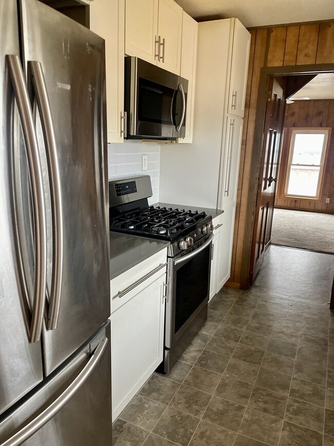 Photo - 214 NW Ave I