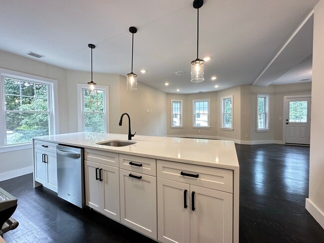 Photo - 131 Grampian Way Unit 2