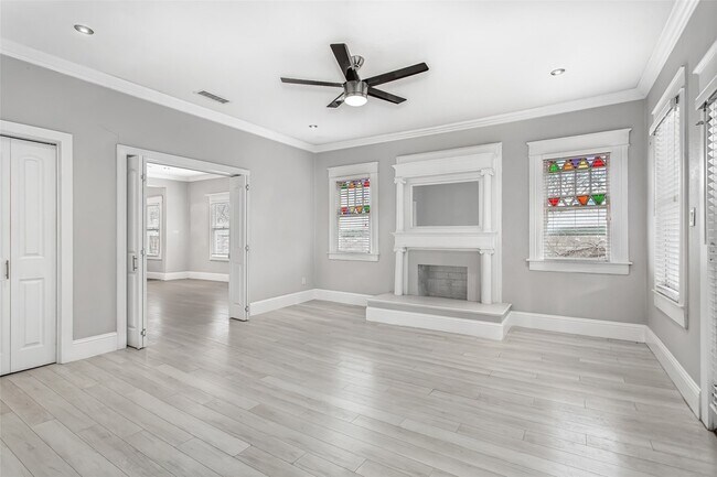 Photo - 4719 Junius St Unit 3