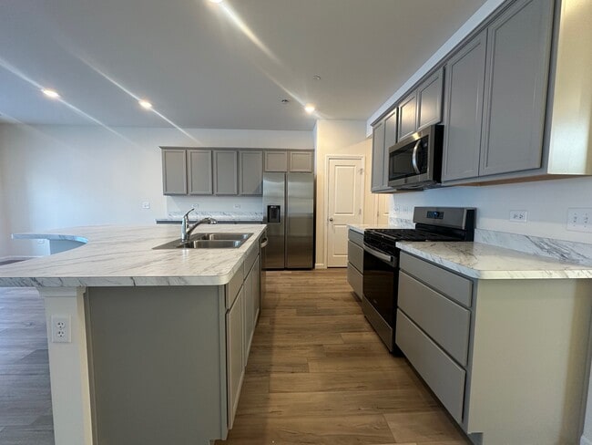 Photo - 5924 Hawkweed Dr