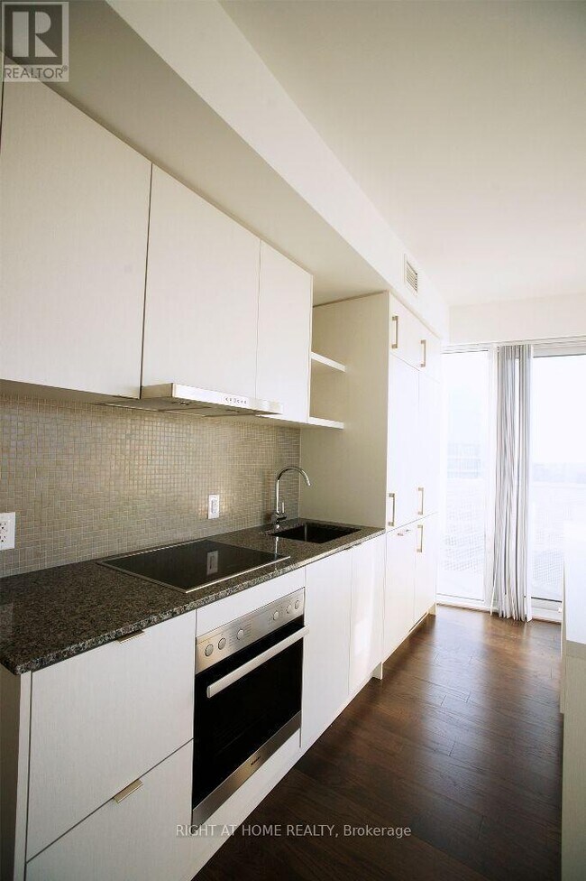 Photo - 100 Harbour St Unit 5704